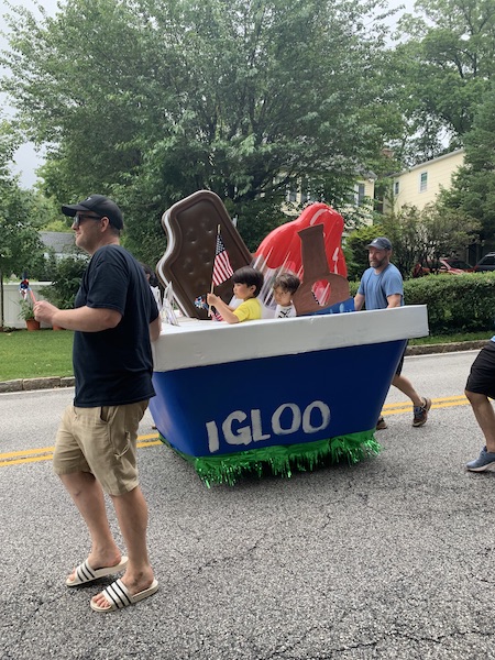 ArthurManorFloat