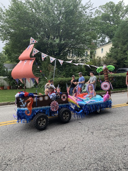 ArthurManorFloats