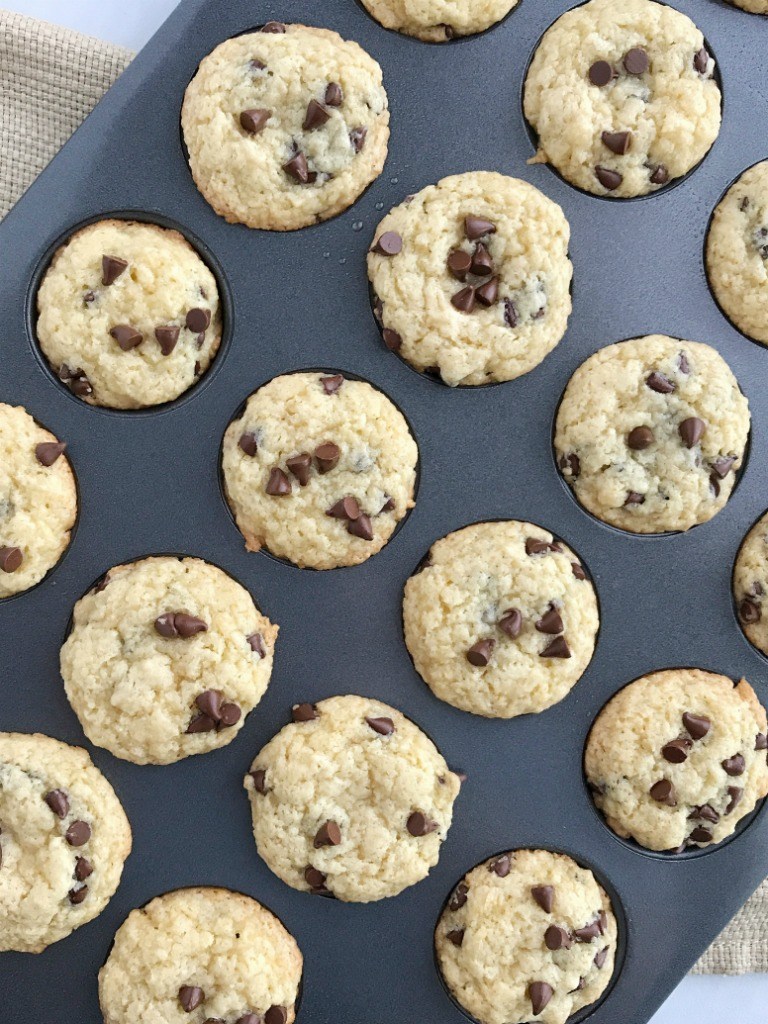 mini chocolate chip muffins 4