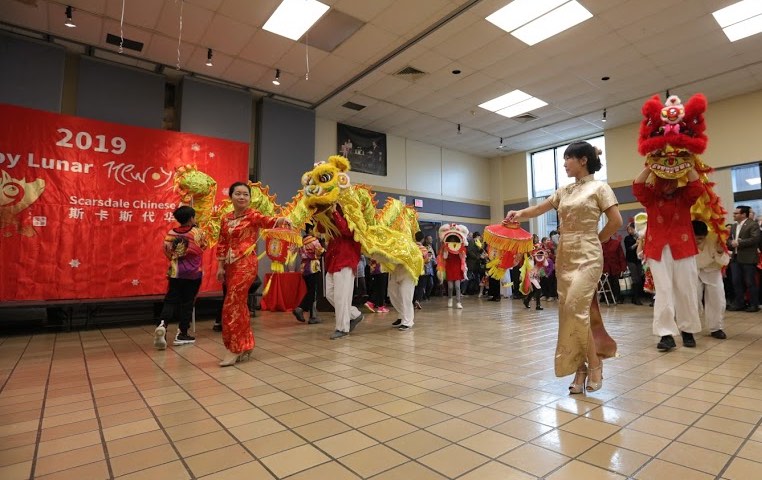 lionDance1