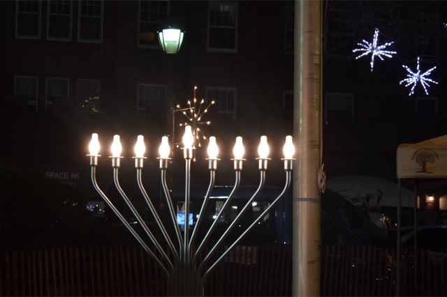 Menorah_in_Bonaface_Circle